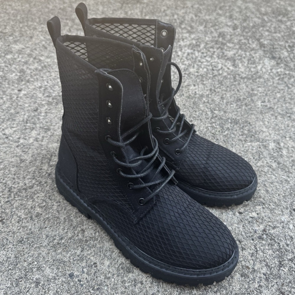 ShoeDazzle Show Me Some Attitude Boots Womens 8 Black Fishnet Mesh Combat Boots